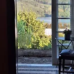 Gemuetliches Mit Seeblick Зундерн