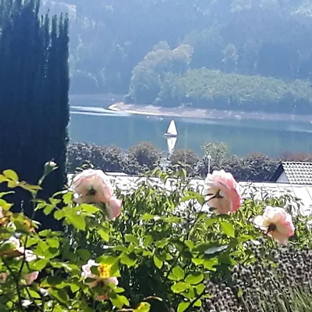 Gemütliches Mit Seeblick Ferienhaus